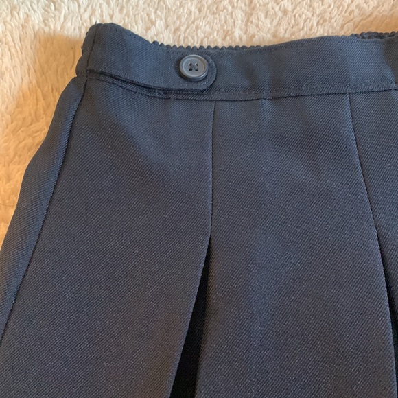 NWT Dockers Navy Blue Pleated Skirt/Skort 6 Girls - Picture 2 of 8